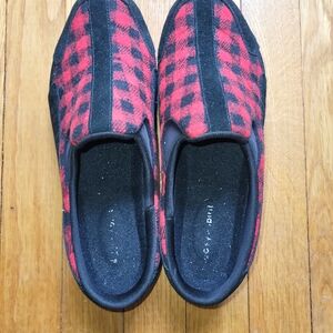 Easy Spirit Red and Black Plaid Sneakers